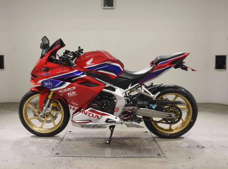 Мотоцикл Honda CBR250RRA з пробігом 26577 km