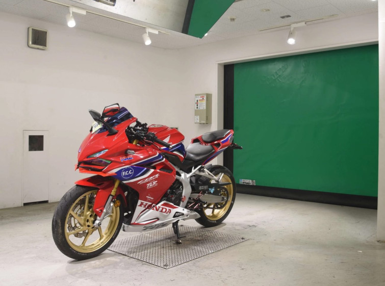 Мотоцикл Honda CBR250RRA з пробігом 26577 km