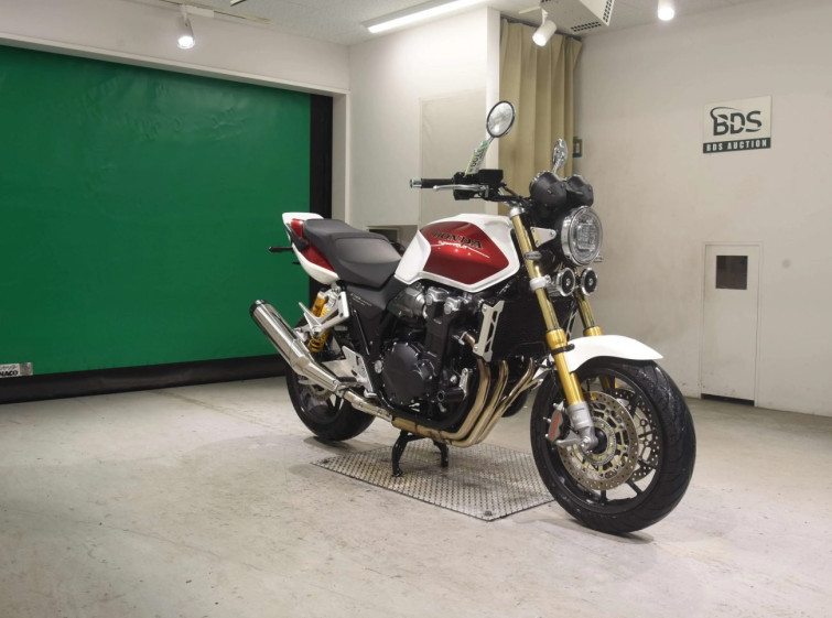 Мотоцикл Honda CB1300SF с пробегом 902 km