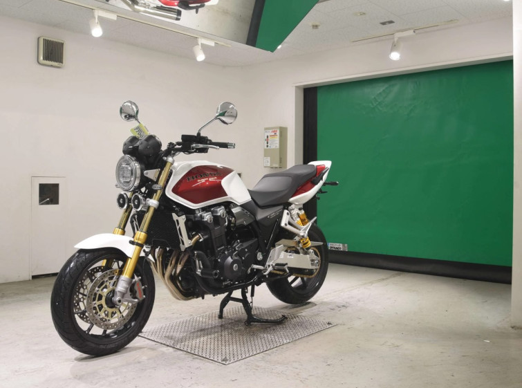 Мотоцикл Honda CB1300SF с пробегом 902 km