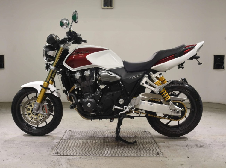 Мотоцикл Honda CB1300SF с пробегом 902 km