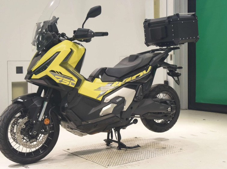 Мотоцикл Honda X-ADV750-2 с пробегом 5214 km