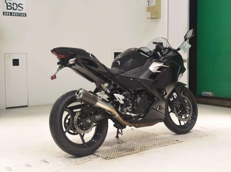 Мотоцикл Kawasaki NINJA400 з пробігом 19635 km