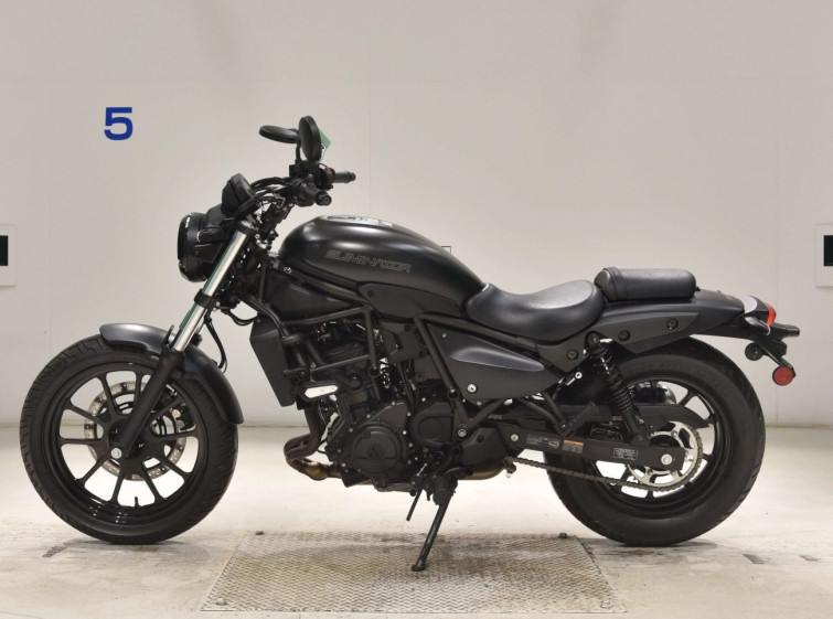 Мотоцикл Kawasaki ELIMINATOR400-3 с пробегом 2049 km