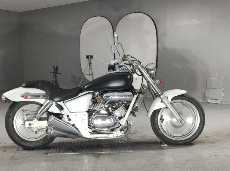 Мотоцикл Honda MAGNA250 з пробігом 13694 km