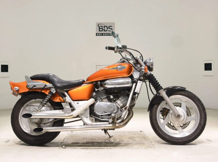 Мотоцикл Honda MAGNA250 з пробігом 18564 km