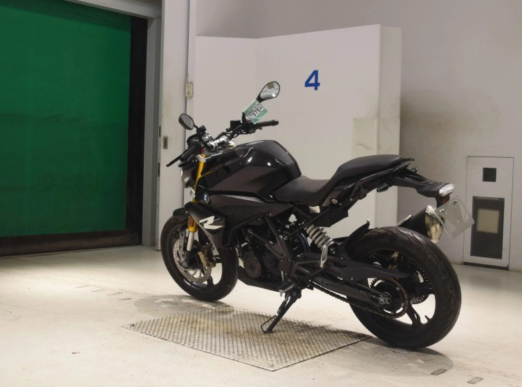 Мотоцикл BMW G310R с пробегом 4648 km