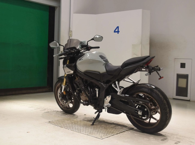 Мотоцикл Honda CB650R-2E CLUTCH с пробегом 1957 km