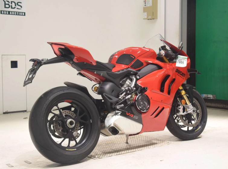 Мотоцикл Ducati PANIGALE V4S з пробігом 578 km