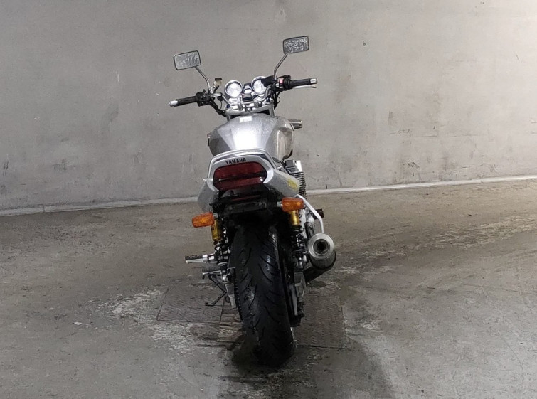 Мотоцикл Yamaha XJR1300 с пробегом 19960 km