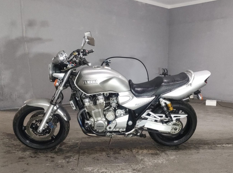 Мотоцикл Yamaha XJR1300 с пробегом 19960 km