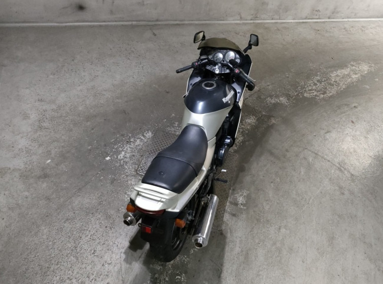 Мотоцикл Kawasaki GPZ1100 з пробігом 10933 km