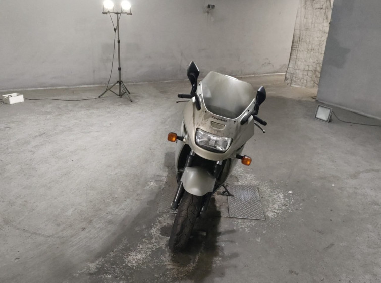 Мотоцикл Kawasaki GPZ1100 з пробігом 10933 km