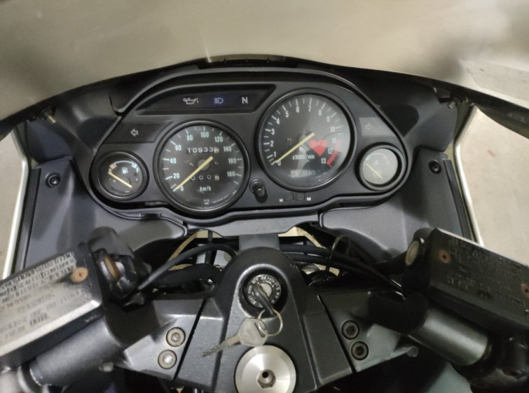 Мотоцикл Kawasaki GPZ1100 з пробігом 10933 km