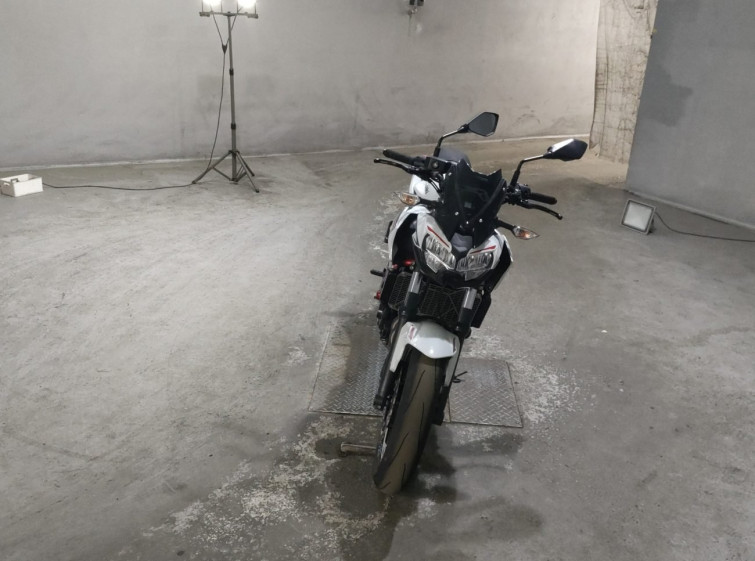 Мотоцикл Kawasaki Z650 з пробігом 9333 km
