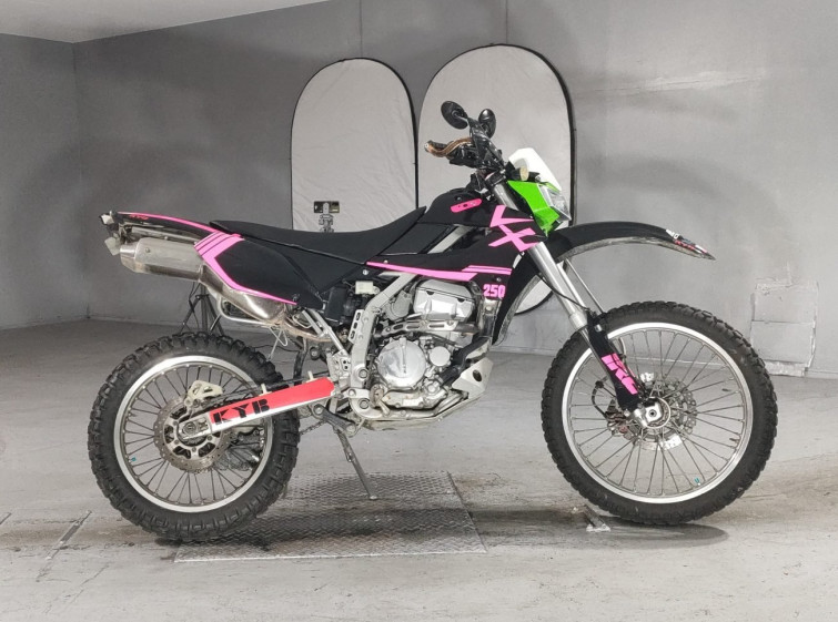 Мотоцикл Kawasaki KLX250 з пробігом 63254 km