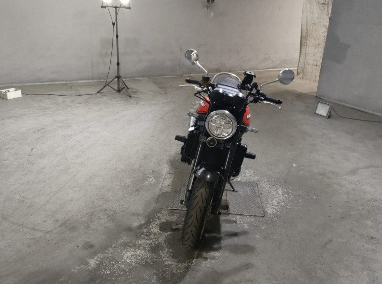 Мотоцикл Kawasaki Z900RS з пробігом 3031 km
