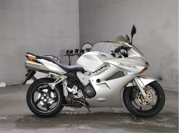 Мотоцикл Honda VFR800F с пробегом 23854 km