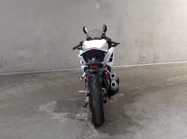 Мотоцикл Honda CBR250RR с пробегом 2449 km