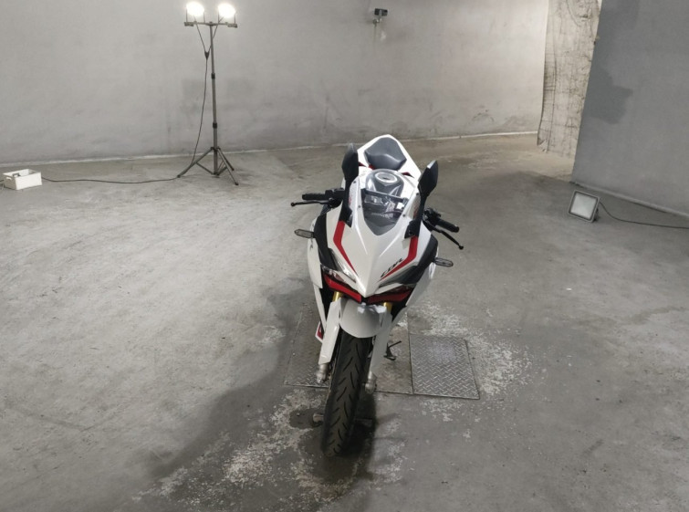Мотоцикл Honda CBR250RR с пробегом 2449 km