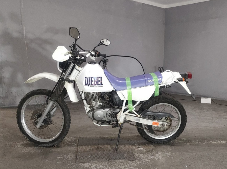 Мотоцикл Suzuki DJEBEL200 з пробігом 18087 km