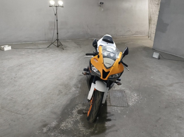 Мотоцикл Honda CBR600RR с пробегом 16875 km