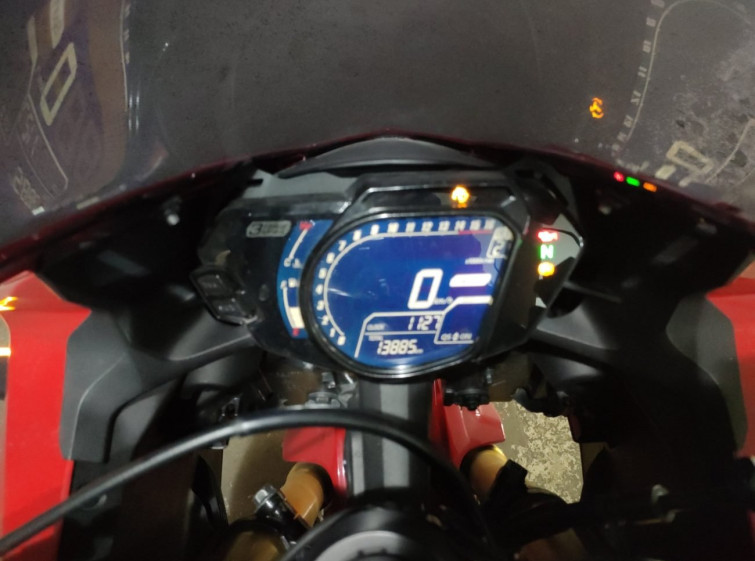 Мотоцикл Honda CBR250RR с пробегом 13885 km