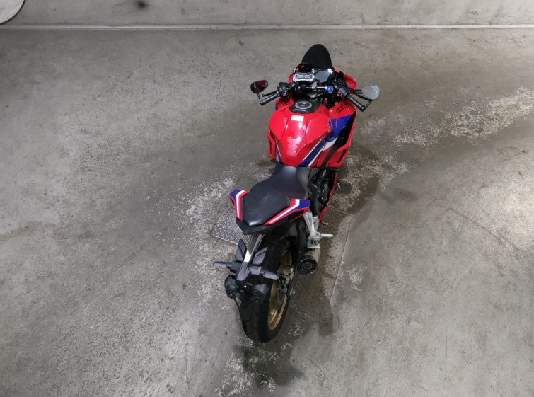 Мотоцикл Honda CBR250RR с пробегом 13885 km