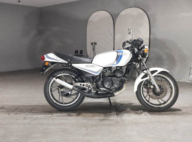 Мотоцикл Yamaha RZ250 з пробігом 11471 km