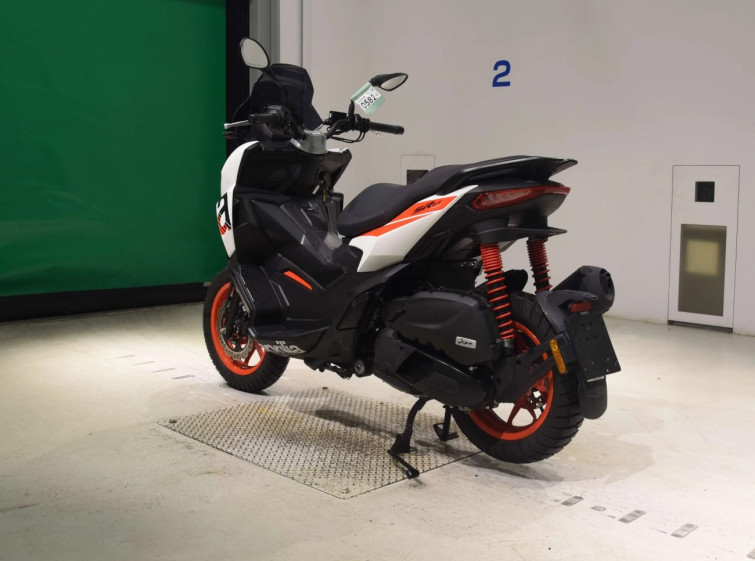 Мотоцикл Aprilia SRGT200 з пробігом 1290 km