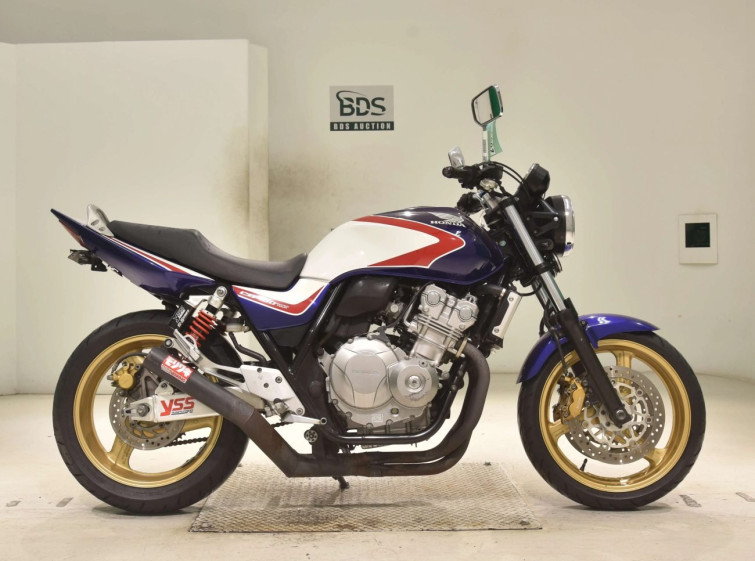 Мотоцикл Honda CB400SFV с пробегом 15275 km