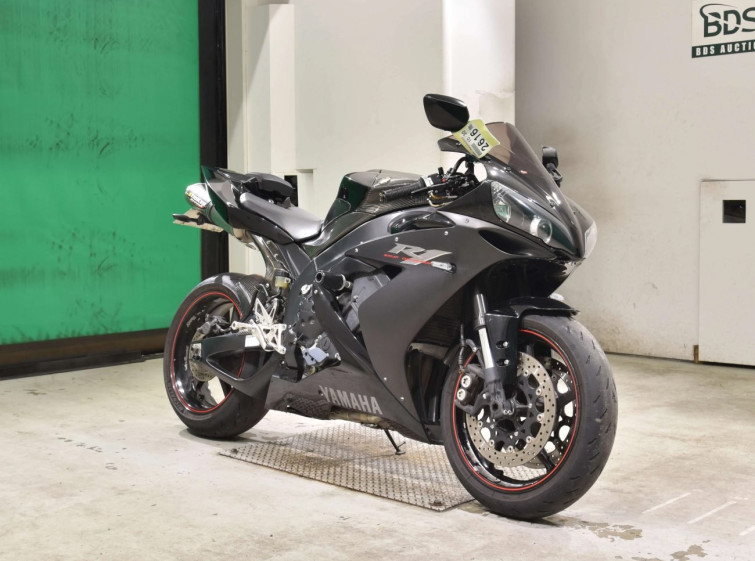 Мотоцикл Yamaha YZF-R1 с пробегом 19589 km
