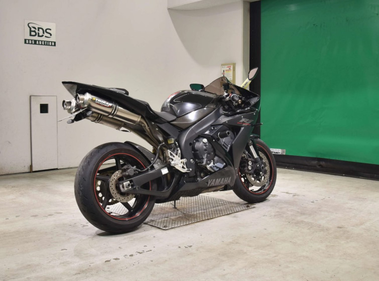Мотоцикл Yamaha YZF-R1 с пробегом 19589 km