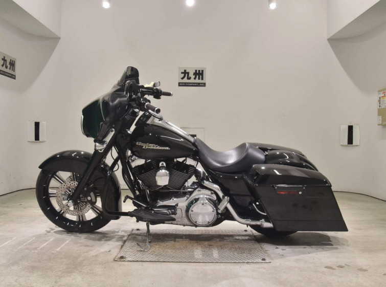 Мотоцикл HD SREET GLIDE FLHX1580 с пробегом 32765 km