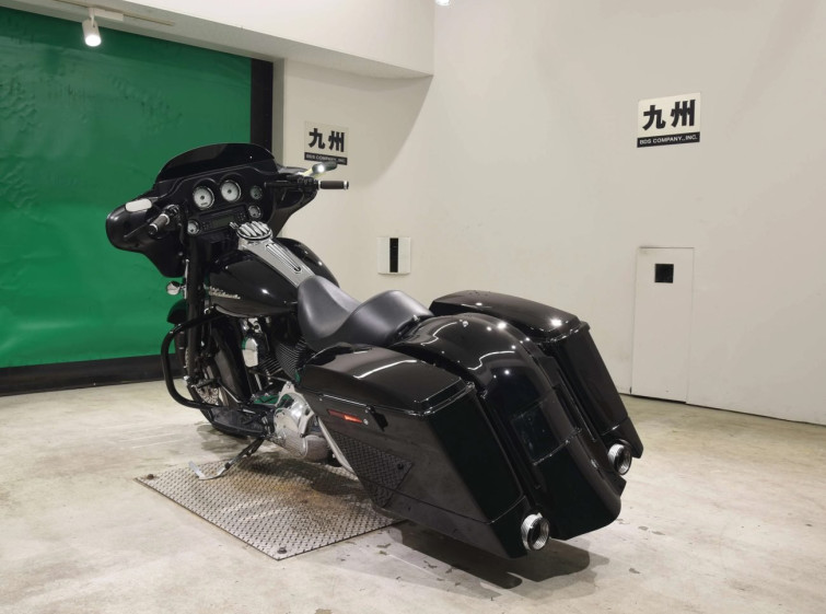 Мотоцикл HD SREET GLIDE FLHX1580 с пробегом 32765 km
