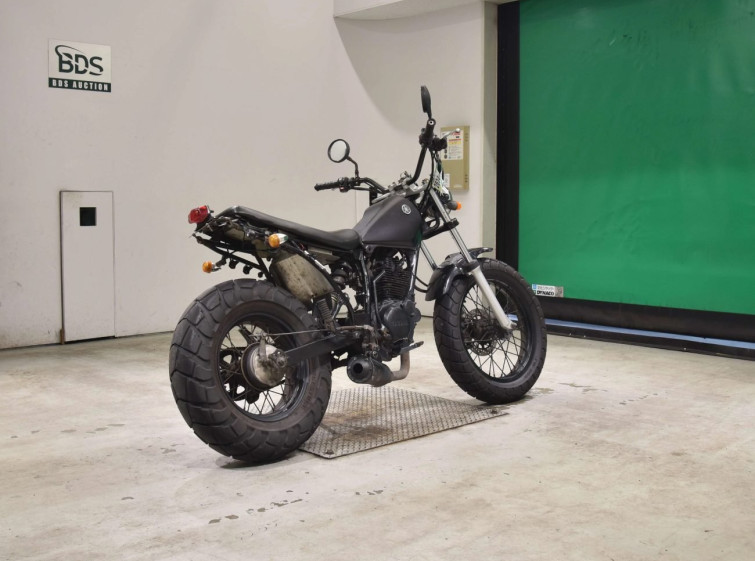 Мотоцикл Yamaha TW200E с пробегом 33519 km