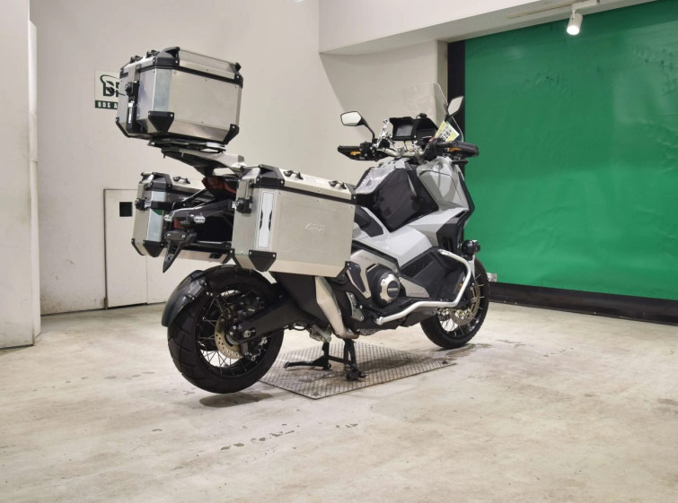 Мотоцикл Honda X-ADV750-2 з пробігом 6301 km