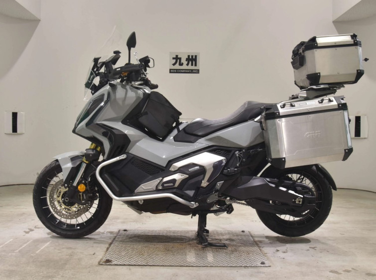 Мотоцикл Honda X-ADV750-2 з пробігом 6301 km