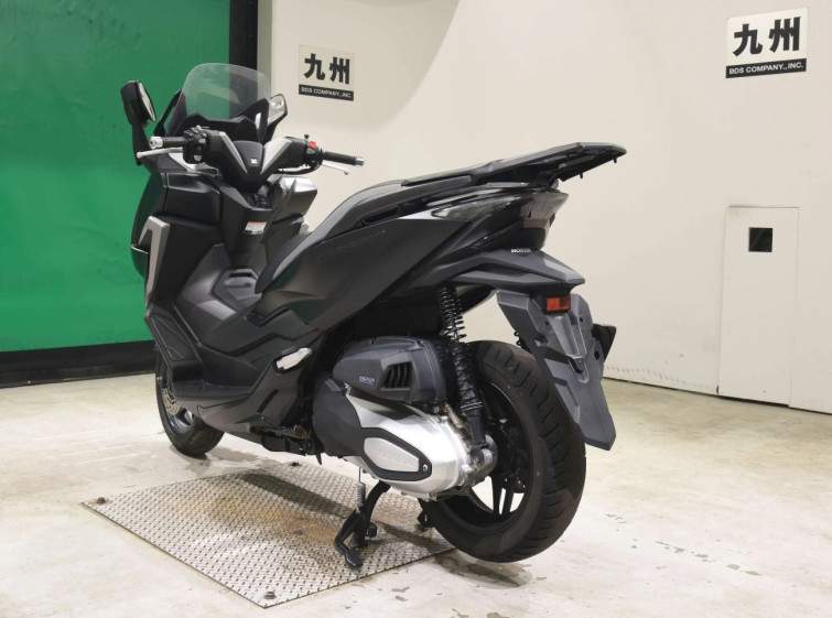 Мотоцикл Honda FORZA с пробегом 5748 km