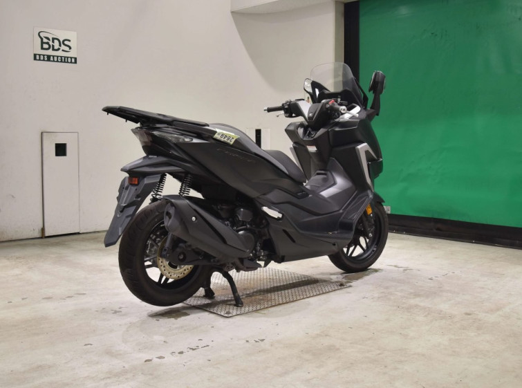 Мотоцикл Honda FORZA с пробегом 5748 km