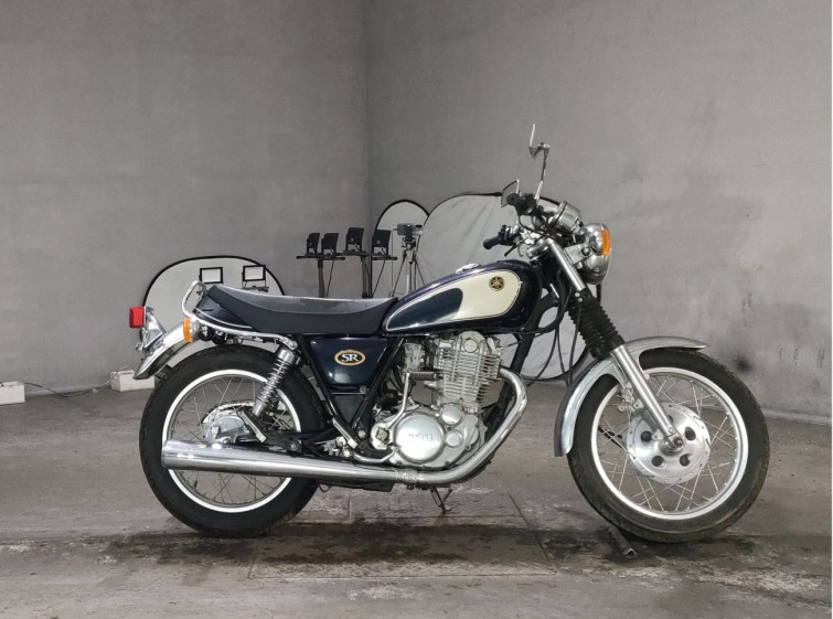 Мотоцикл Yamaha SR400 з пробігом 796 km