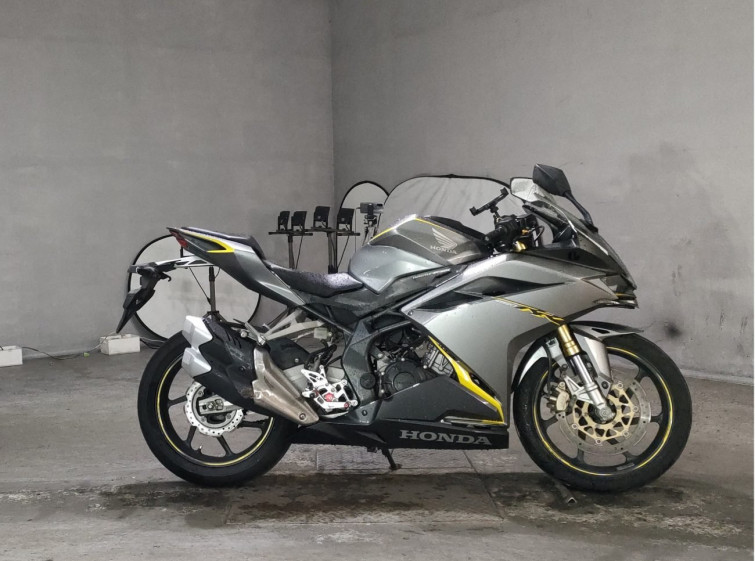 Мотоцикл Honda CBR250RR з пробігом 41562 km
