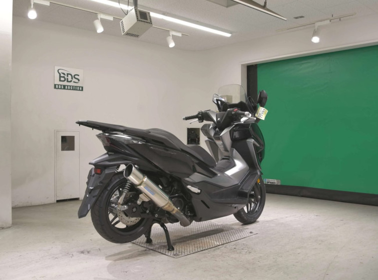 Мотоцикл Honda FORZA з пробігом 11579 km