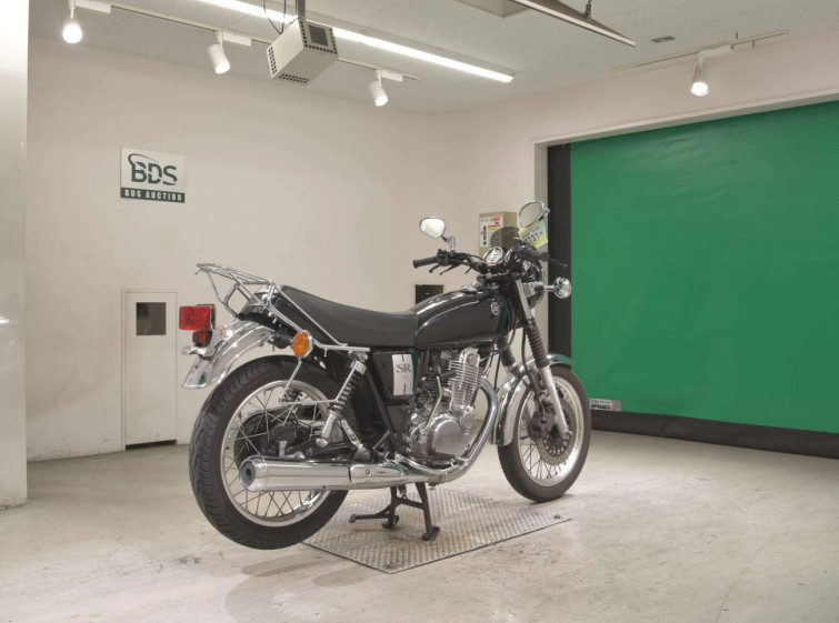 Мотоцикл Yamaha SR400 з пробігом 9501 km