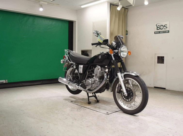 Мотоцикл Yamaha SR400 з пробігом 9501 km