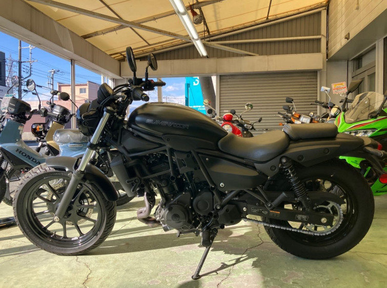 Мотоцикл Kawasaki ELIMINATOR 400 з пробігом 4220 km
