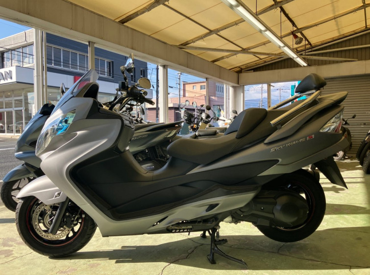 Мотоцикл Suzuki SKYWAVE 400 з пробігом 384 km