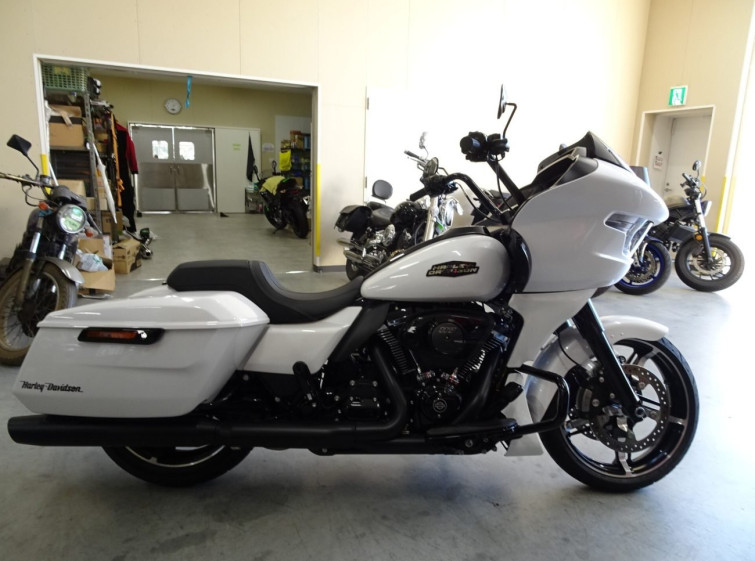 Мотоцикл HD ROAD GLIDE FLTRX с пробегом 3430 km