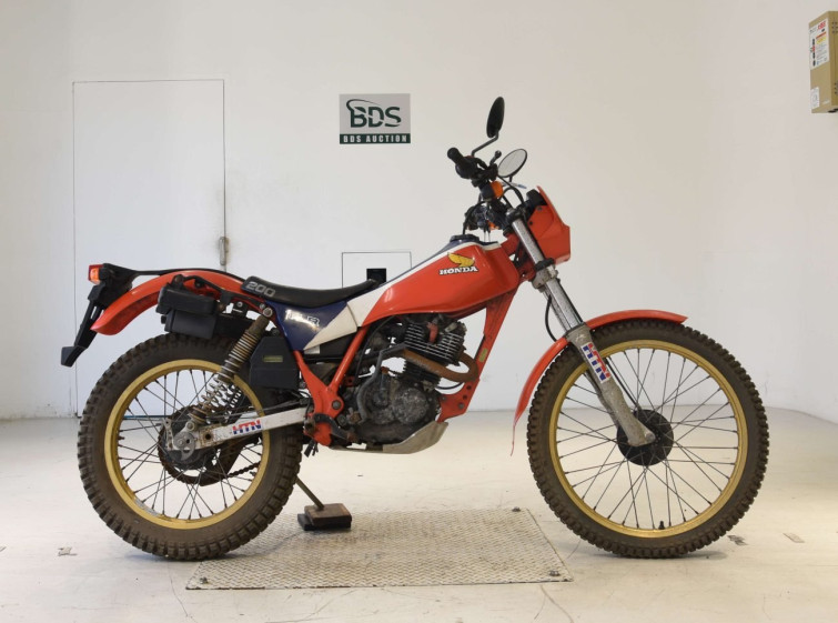 Мотоцикл Honda TLR200 с пробегом 7361 km