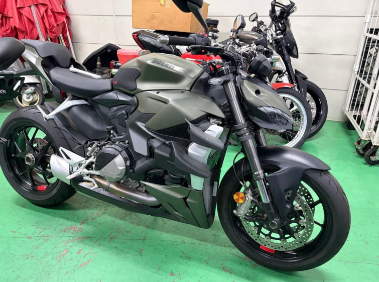 Мотоцикл Ducati STREET FIGHTER V2 с пробегом 2609 km